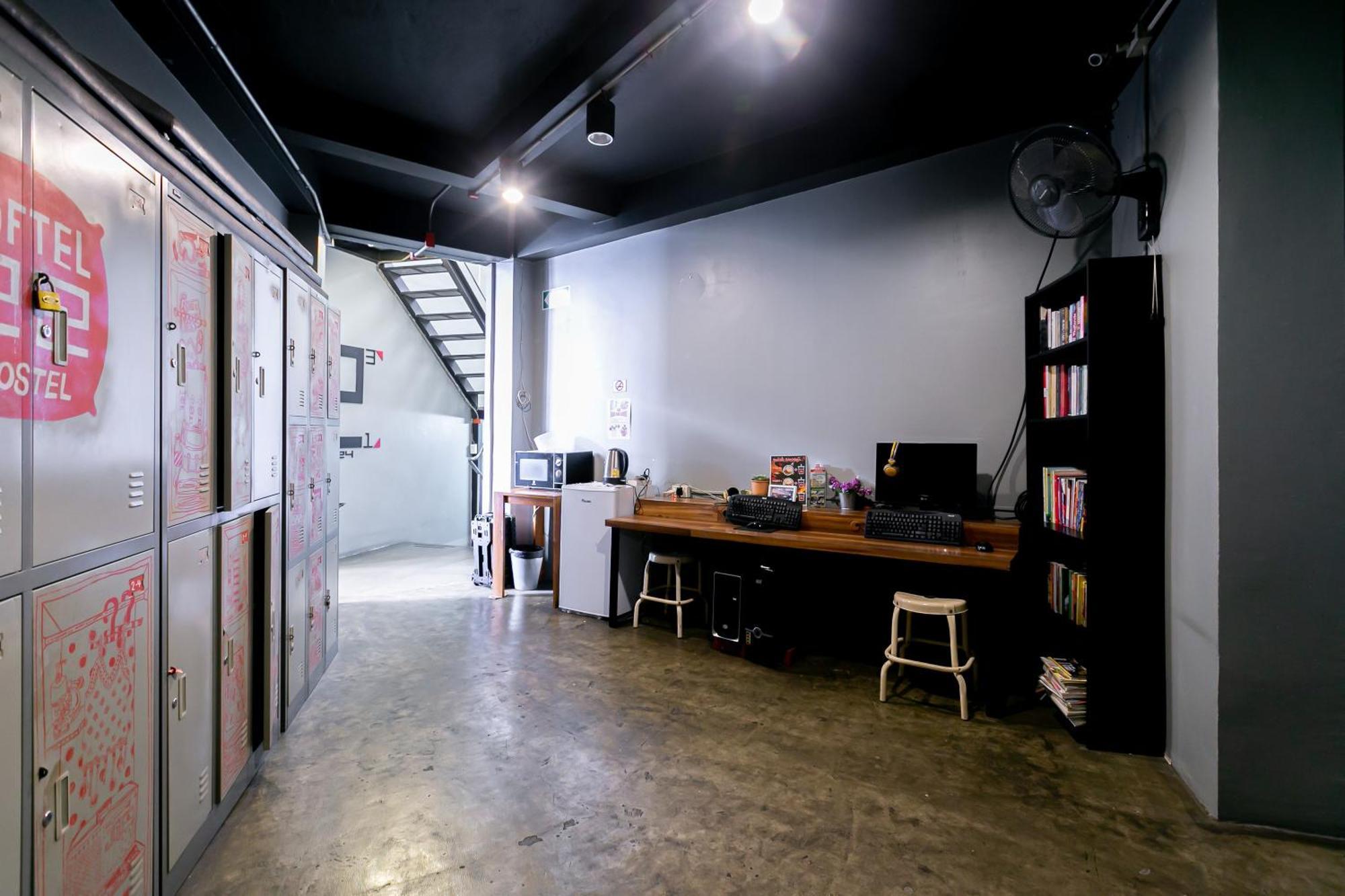 Loftel 22 Hostel Bangkok Exterior photo