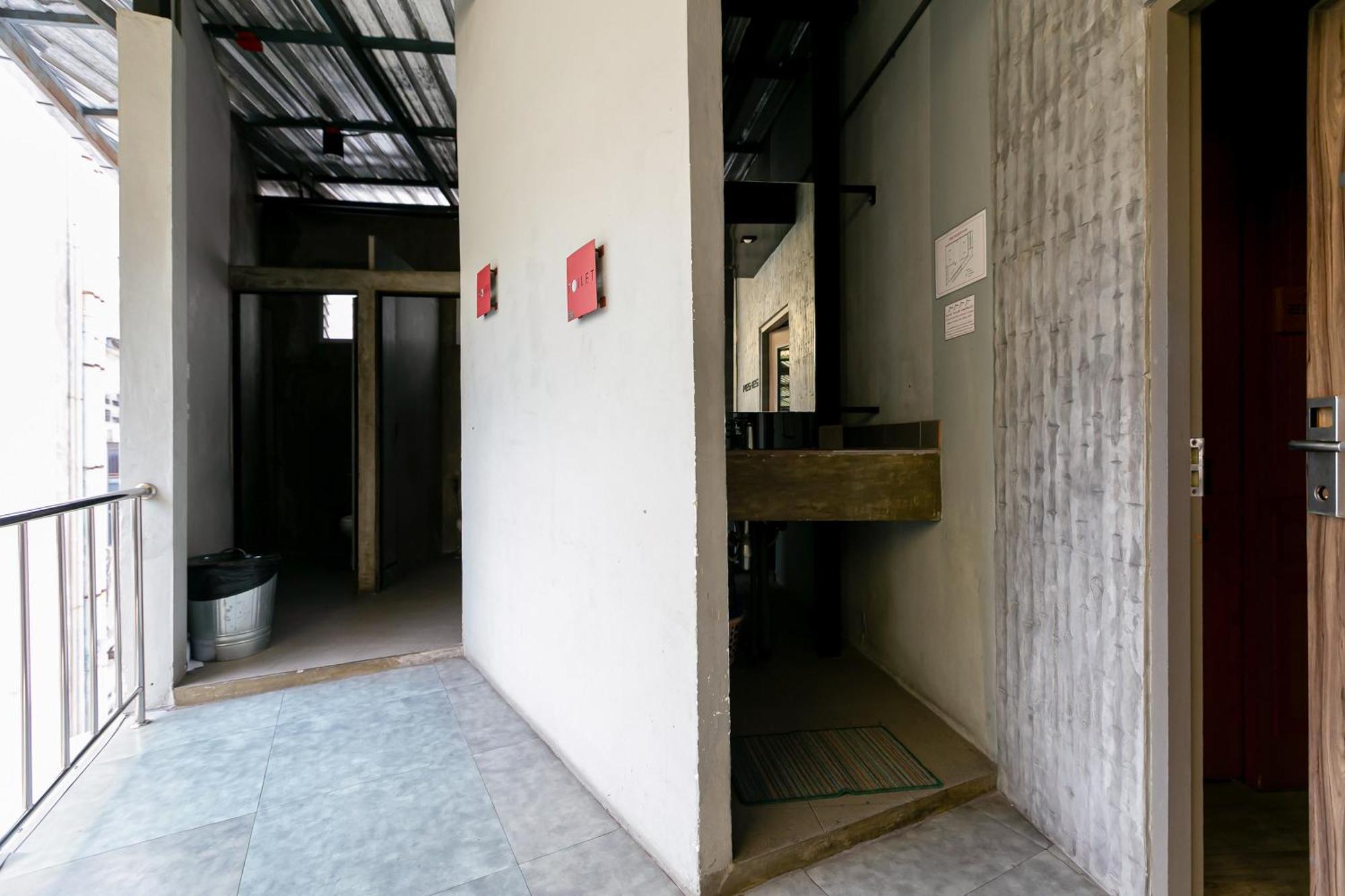 Loftel 22 Hostel Bangkok Exterior photo