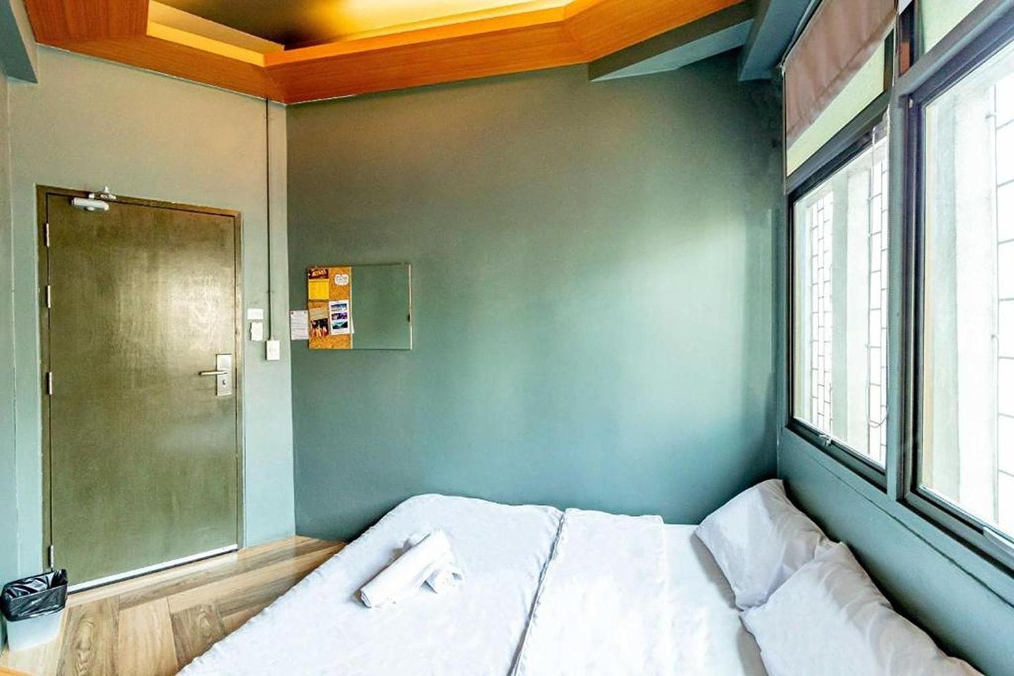Loftel 22 Hostel Bangkok Exterior photo