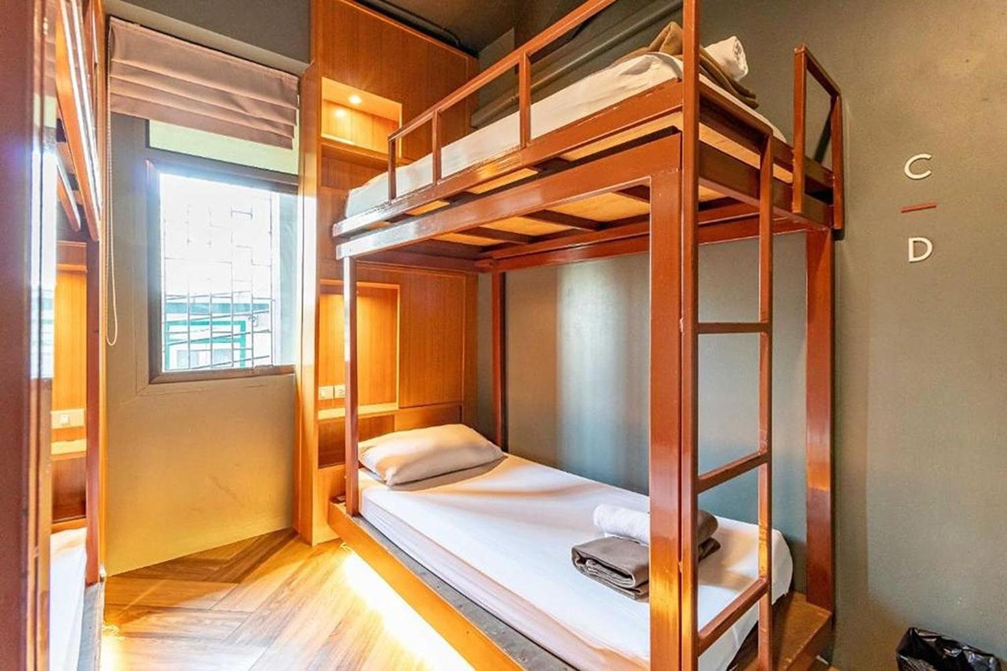 Loftel 22 Hostel Bangkok Exterior photo